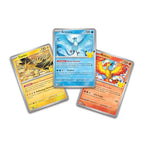 Caja Colección Pokémon 30 Aniversario con Póster | Tier Kards