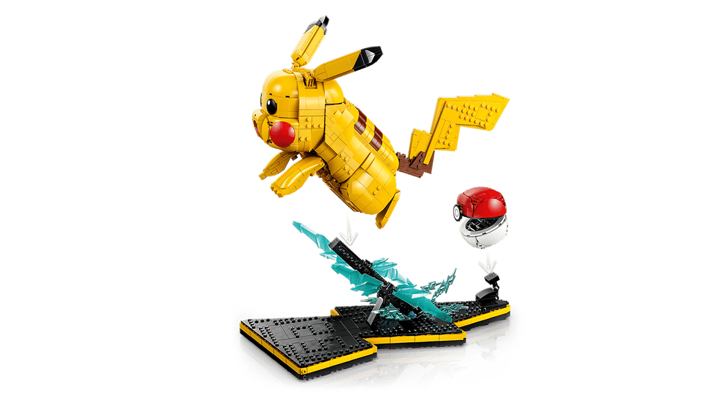 Pikachu y Poké Ball